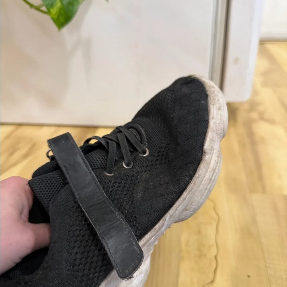 Black Knit Sneakers youth 4-4.5